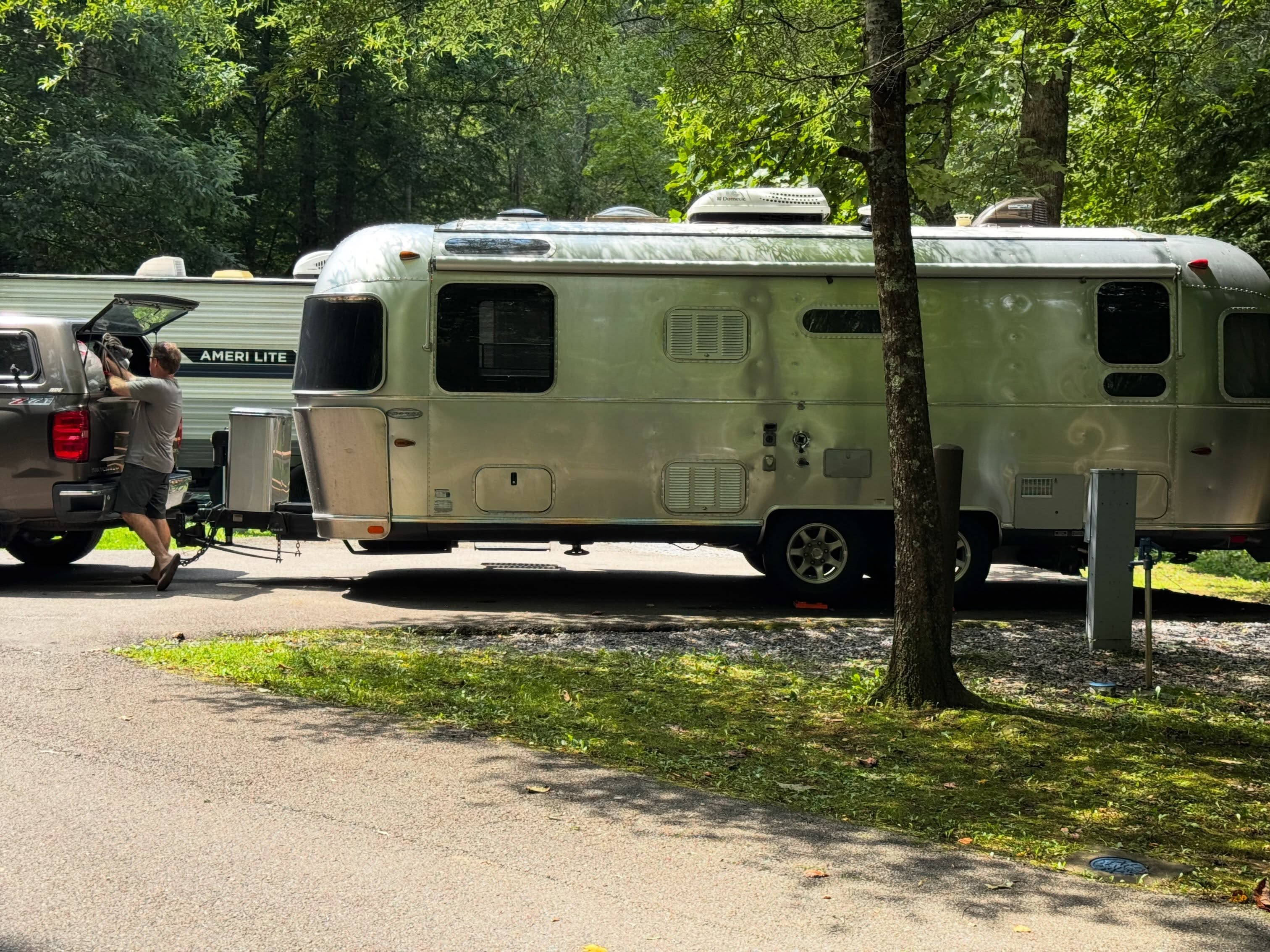 Refrigerator repair photo 1 on Travel trailer in Roan Mountain, Tennessee
