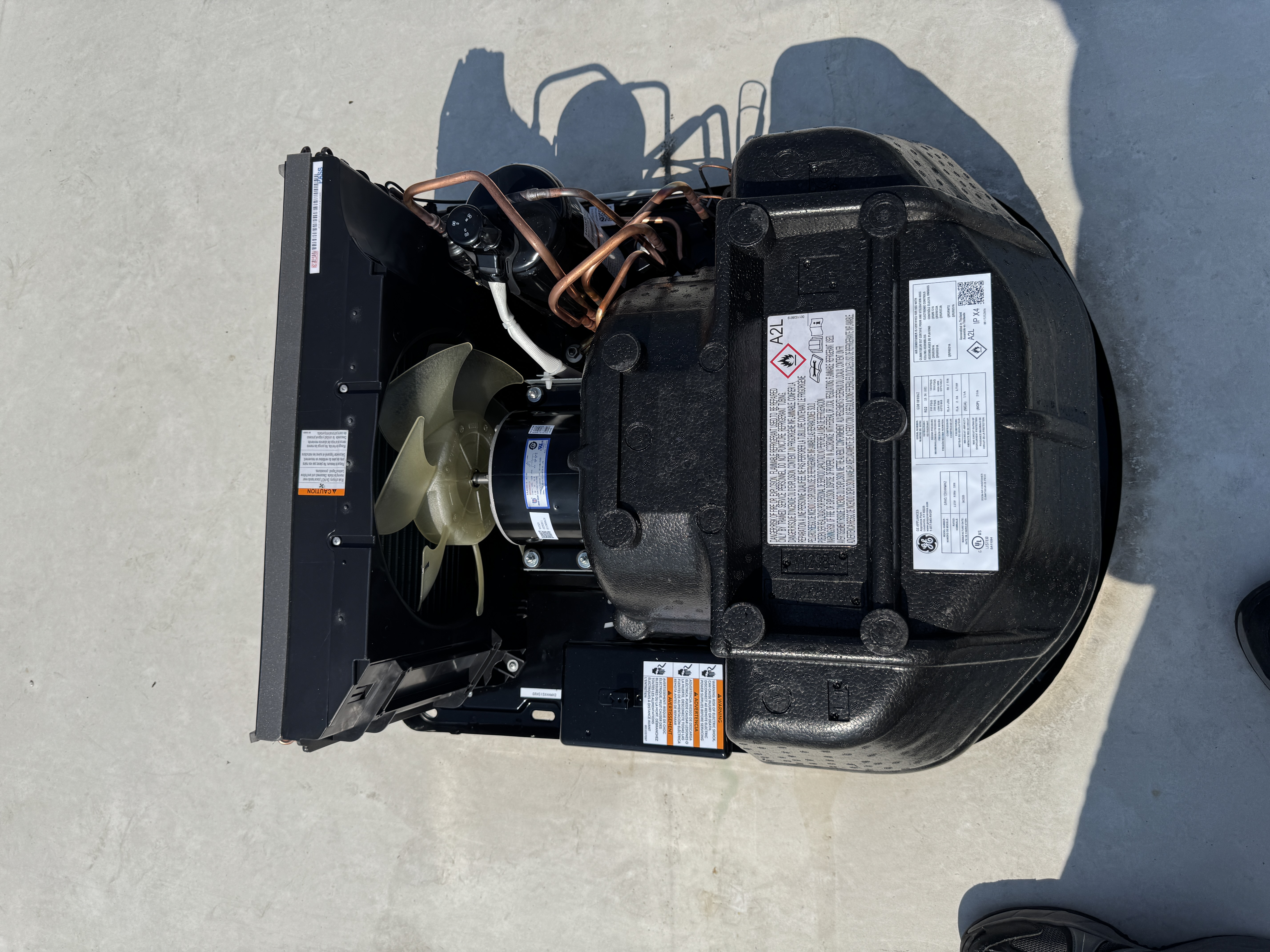 Air conditioner repair photo 4 on Brinkley fifth wheel in Bristol, Tennessee
