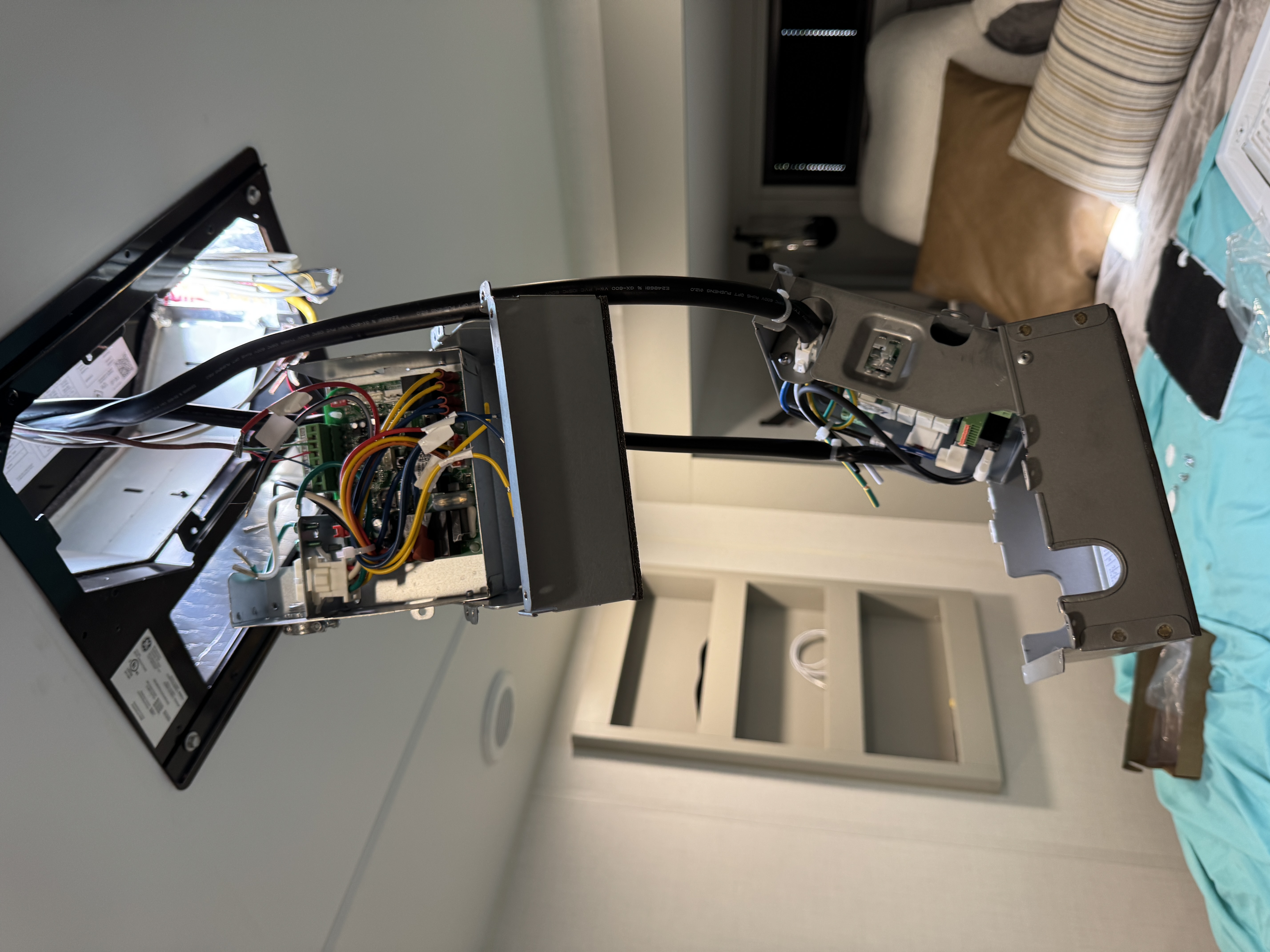 Air conditioner repair photo 6 on Brinkley fifth wheel in Bristol, Tennessee
