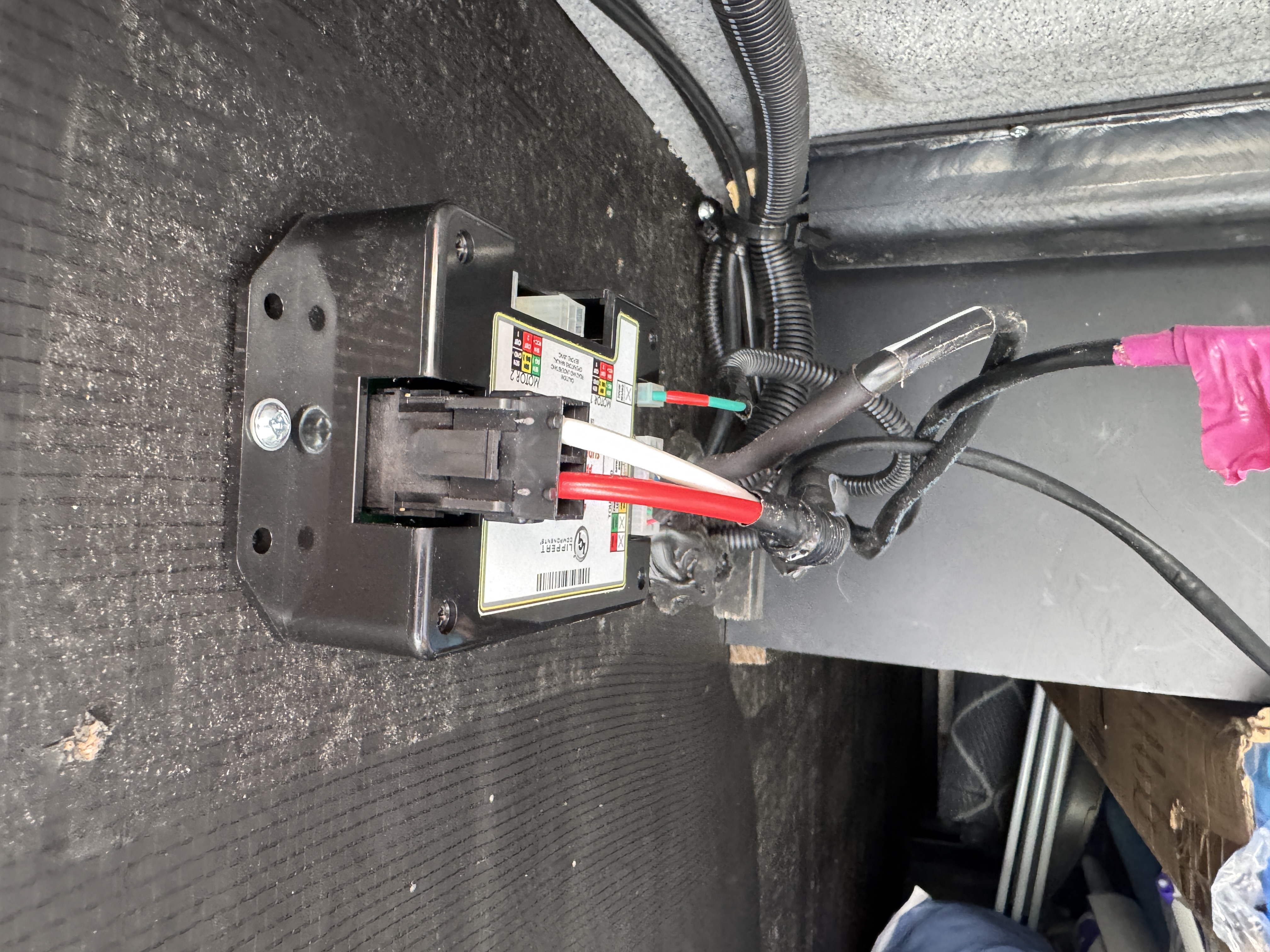 Slide-out repair photo 4 on Forest River FR3 motorhome in Bristol, Tennessee