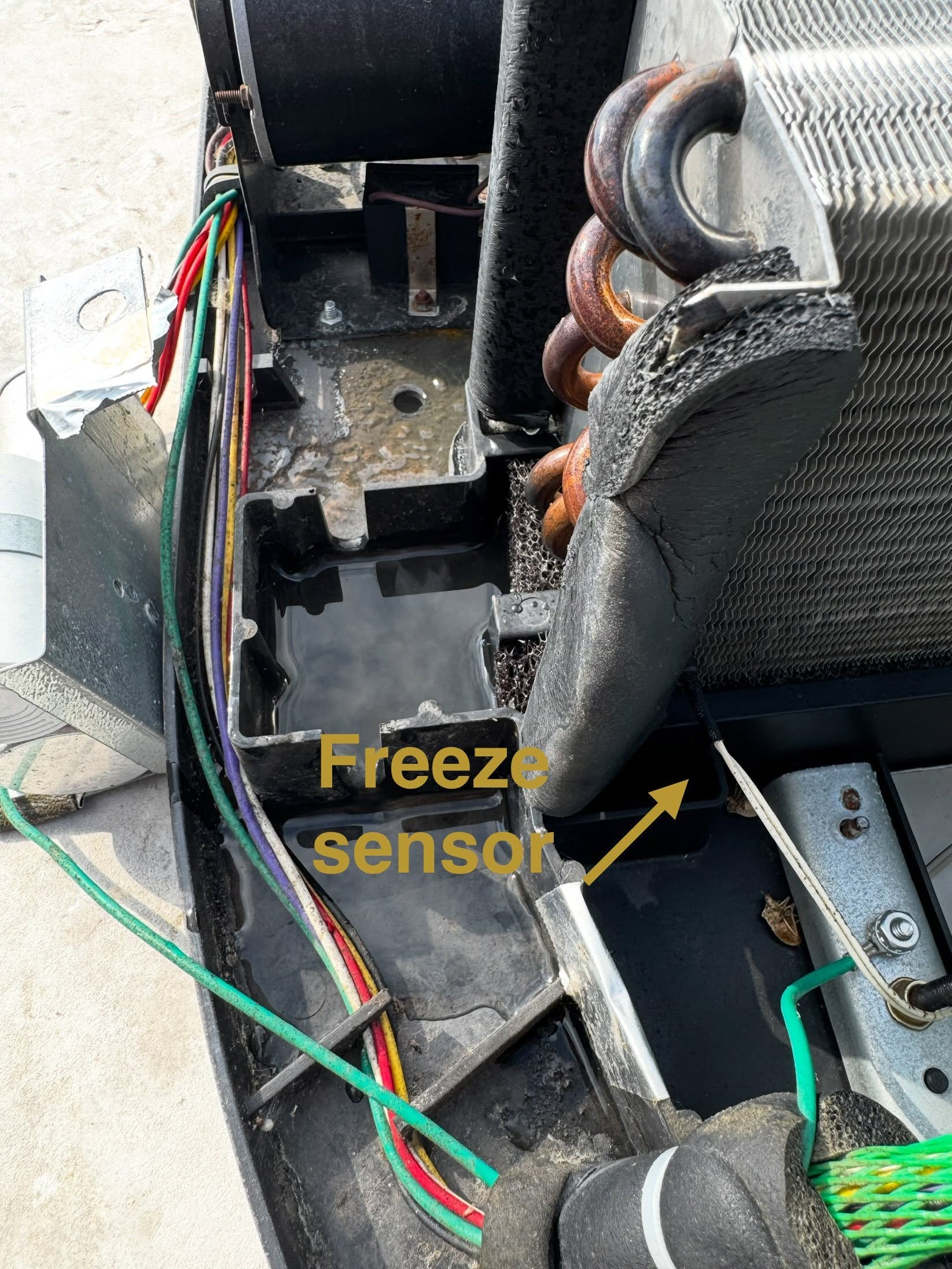 Air conditioner repair photo 3 on RV in Chuckey, Tennessee