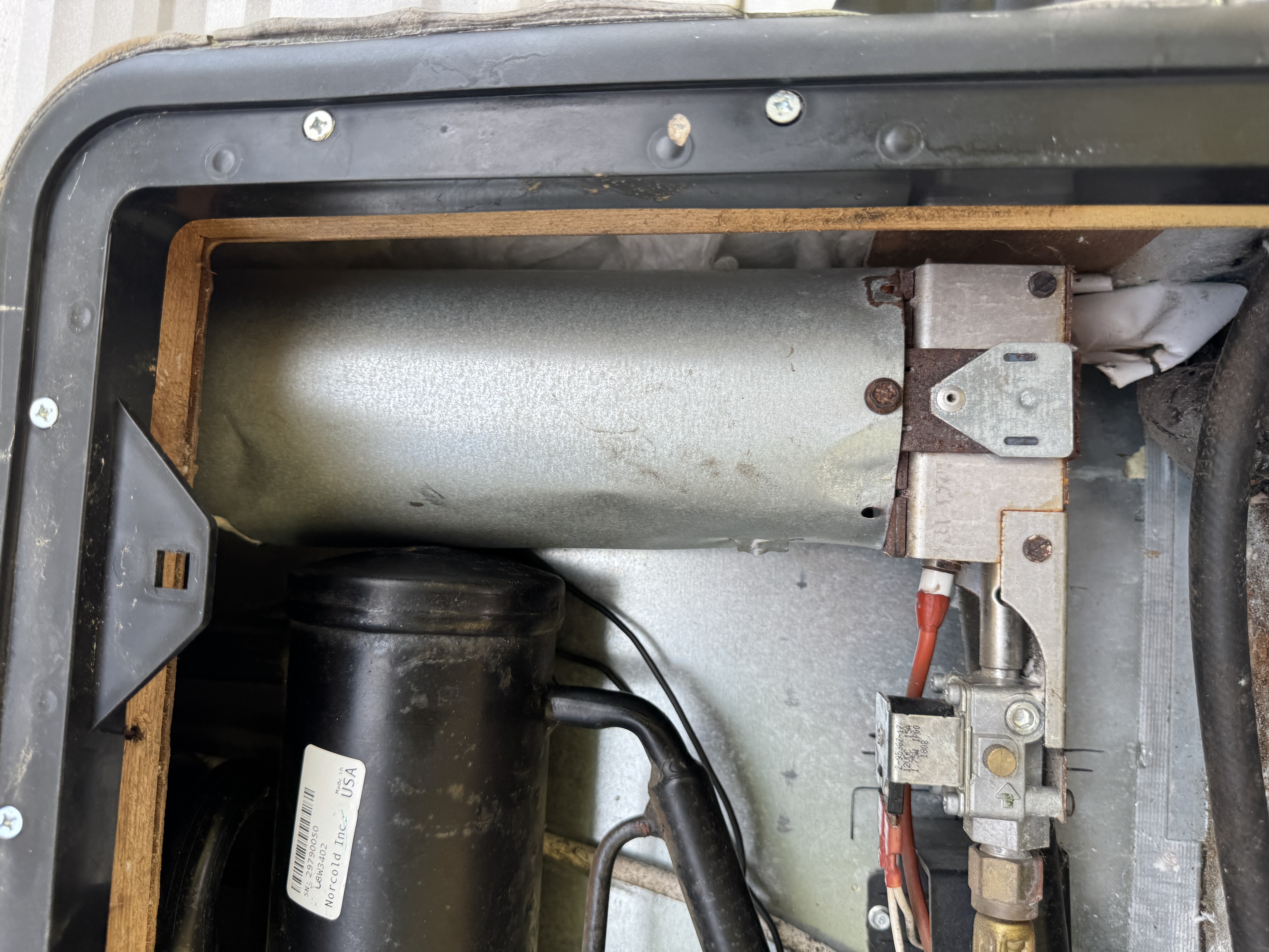 Refrigerator repair photo 4 on Travel Trailer in Bristol, Tennessee