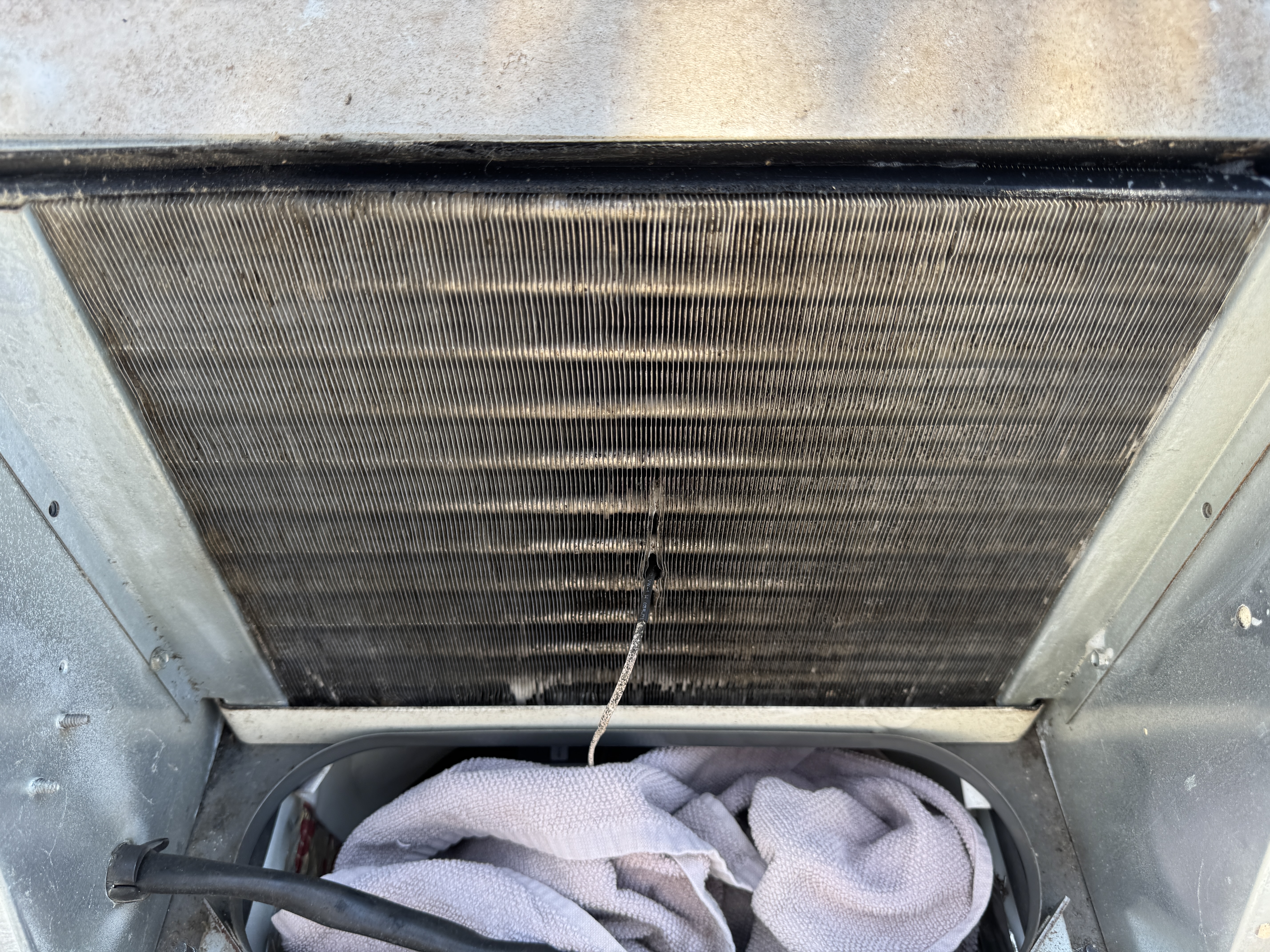 Air conditioner repair photo 3 on Fifth wheel in Bristol, Tennessee