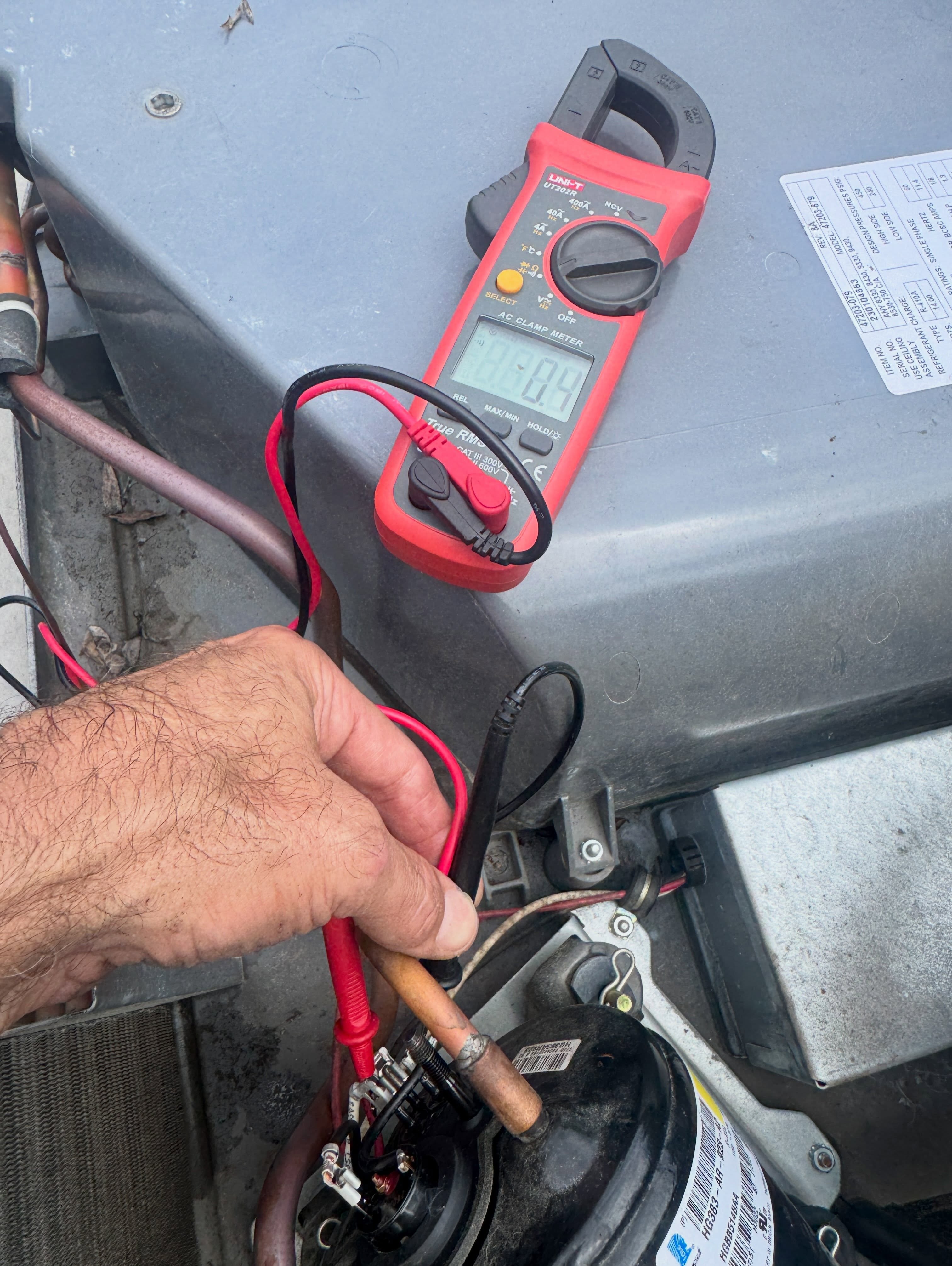 Air conditioner repair photo 7 on RV with Coleman-Mach 8 rooftop air conditioner in Butler, Tennessee
