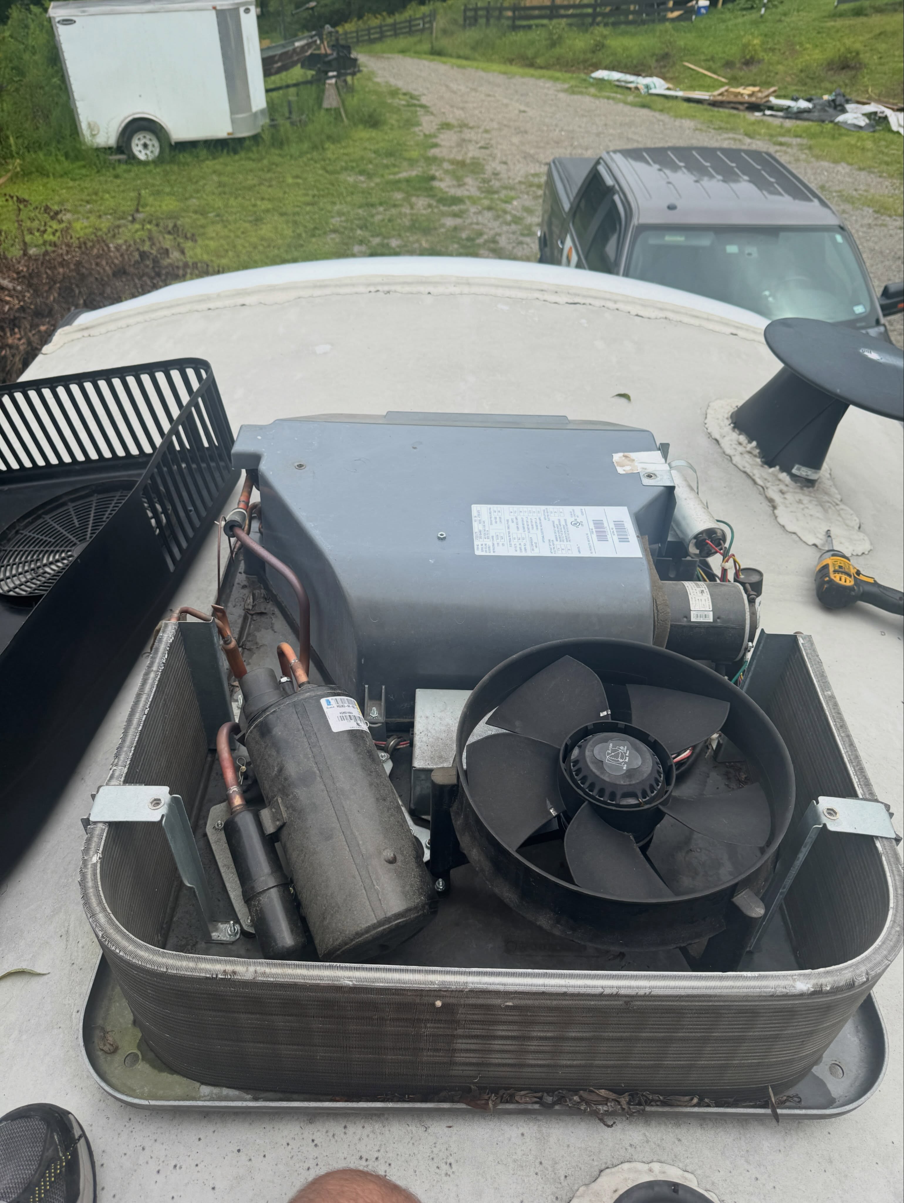 Air conditioner repair photo 1 on RV with Coleman-Mach 8 rooftop air conditioner in Butler, Tennessee