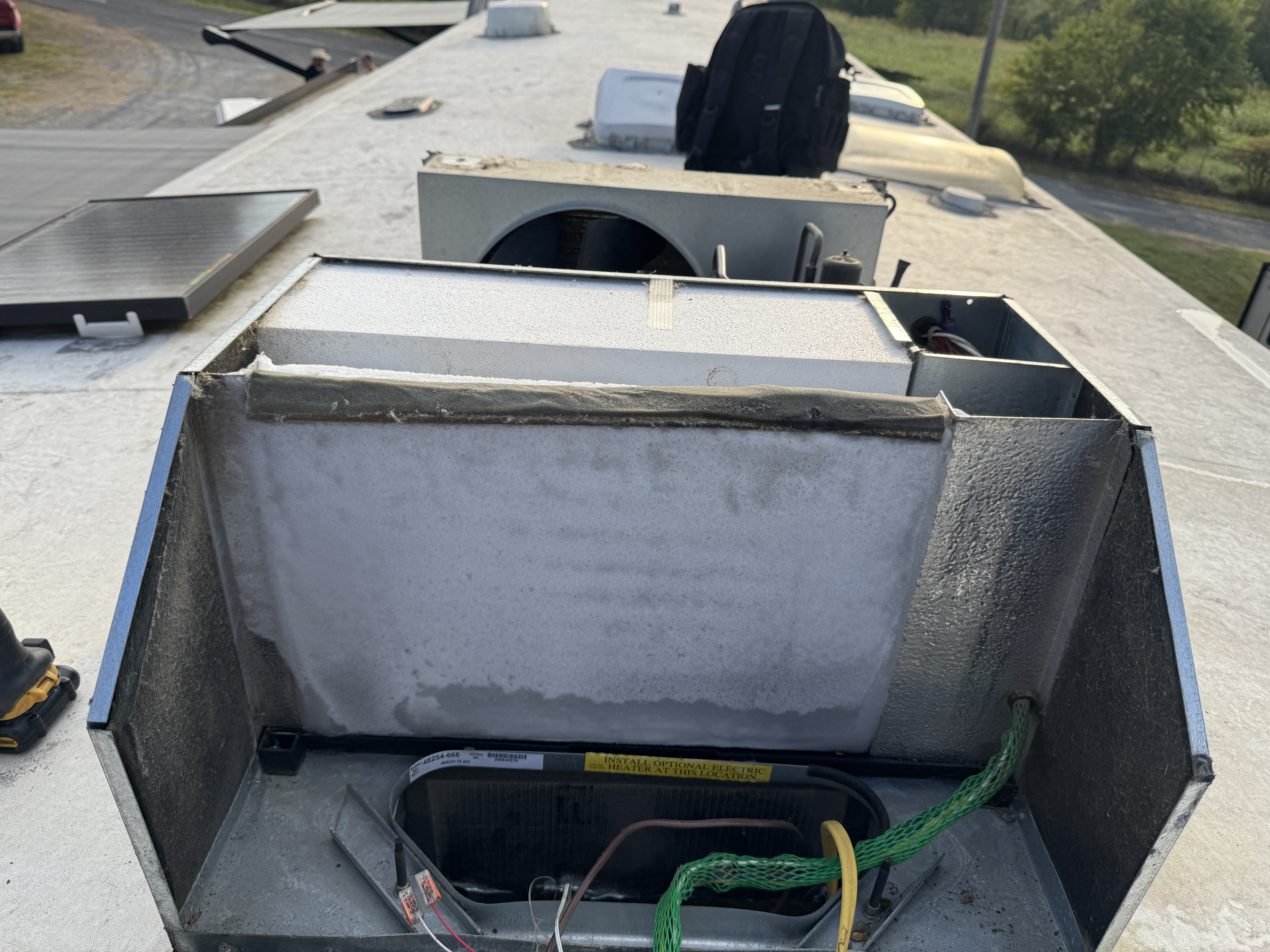 Air conditioner repair photo 2 on 2021 Vengeance Rogue toy hauler — Coleman Mach 15, part #48254-666 in Bristol, Tennessee