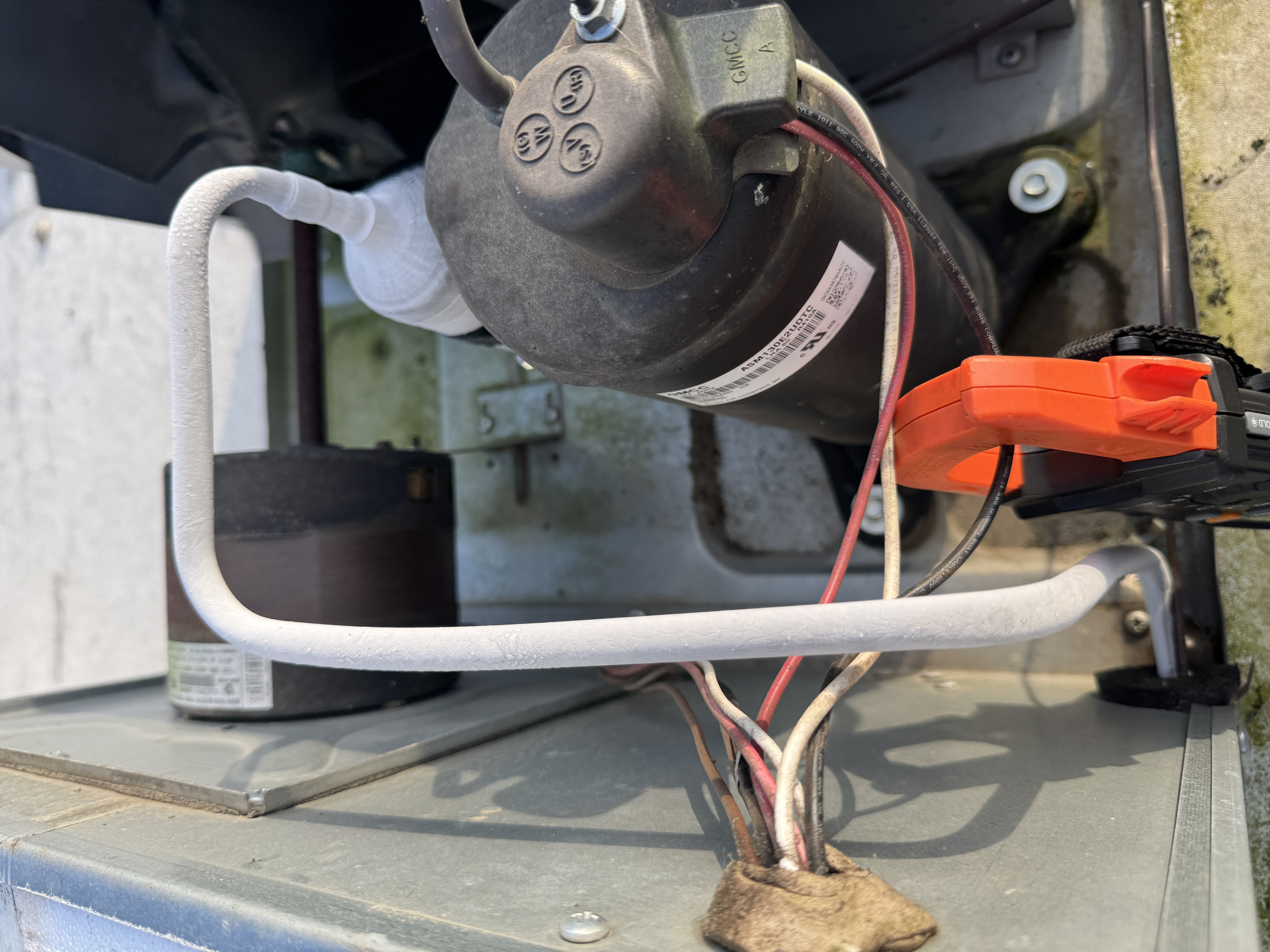 Air conditioner repair photo 4 on 2021 Vengeance Rogue toy hauler — Coleman Mach 15, part #48254-666 in Bristol, Tennessee