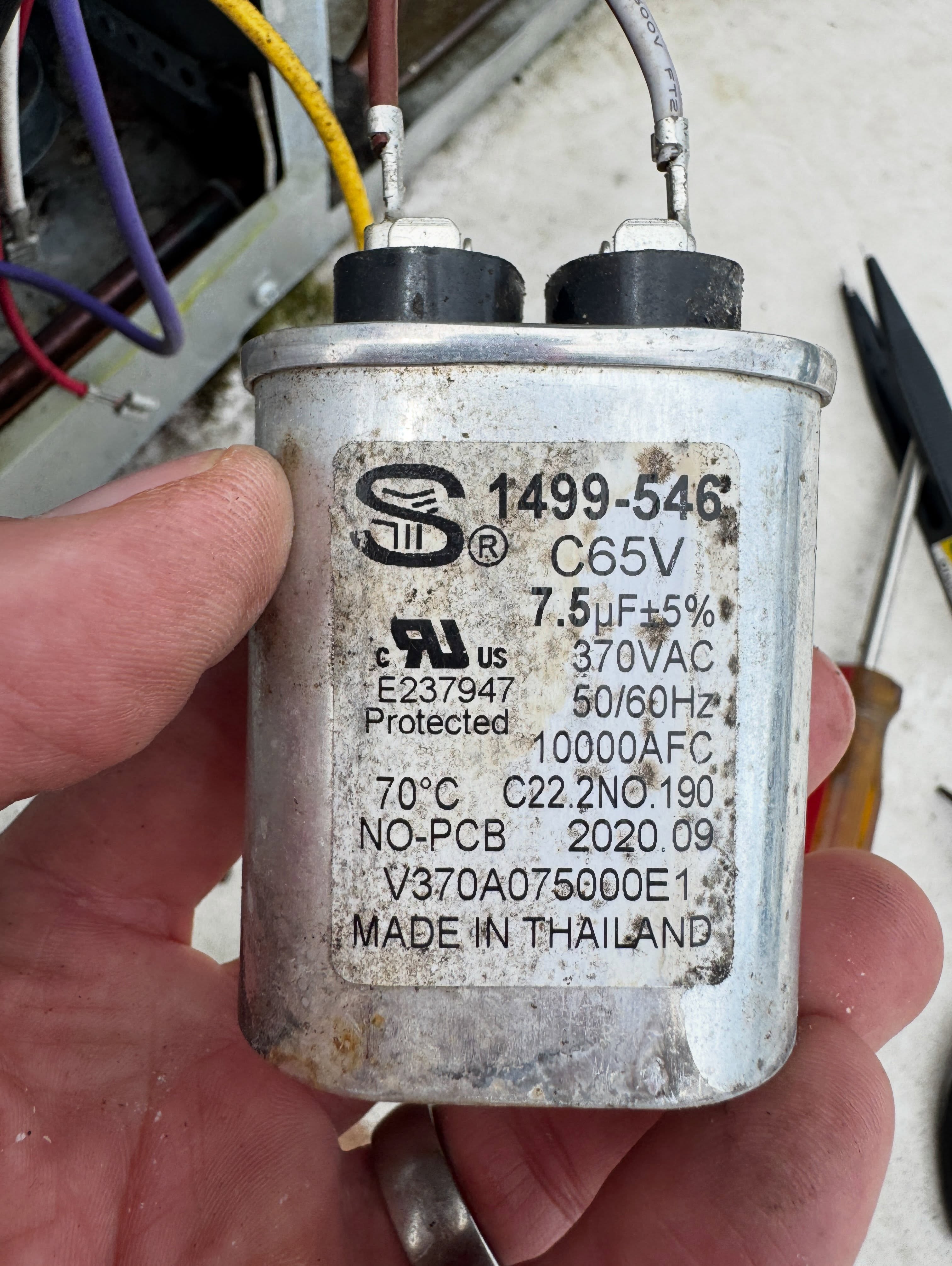 Air conditioner repair photo 3 on RV in Kingsport, Tennessee